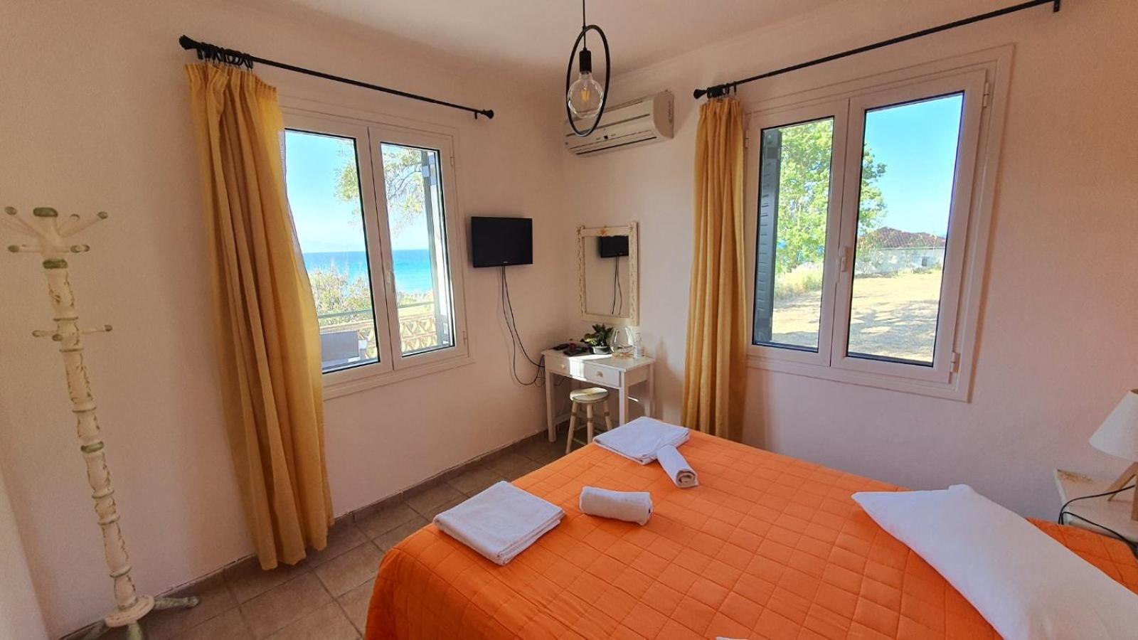 Tonias - Thea House And Vrachos Attic Holiday home Alykanas (Zakynthos)